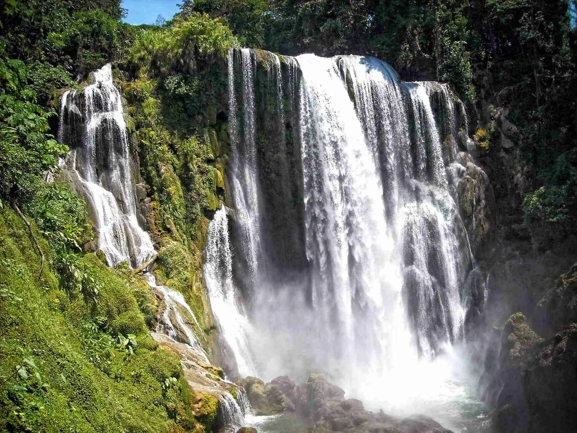 Pulhapanzak Waterfalls